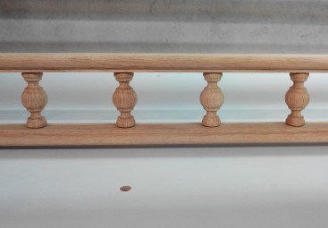 Балясины из дерева для стола