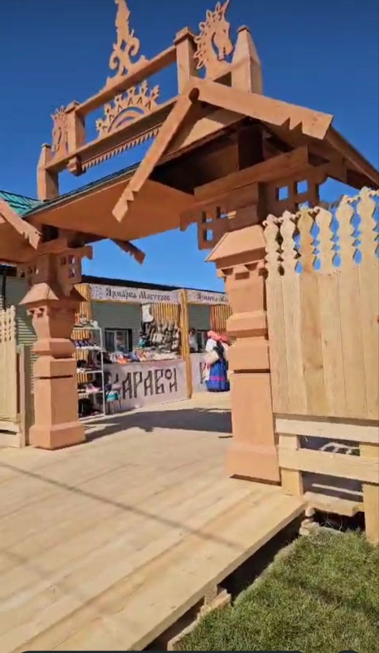 Резные изделия заказать в Екатеринбурге с доставкой по цене от производителя из высококачественного материала